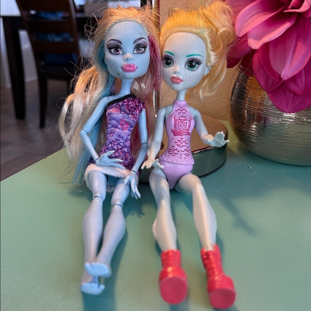 Monster High Draculara Fashion Dolls toys lot of 2 girls aqua designer dress - Picture 2 of 7